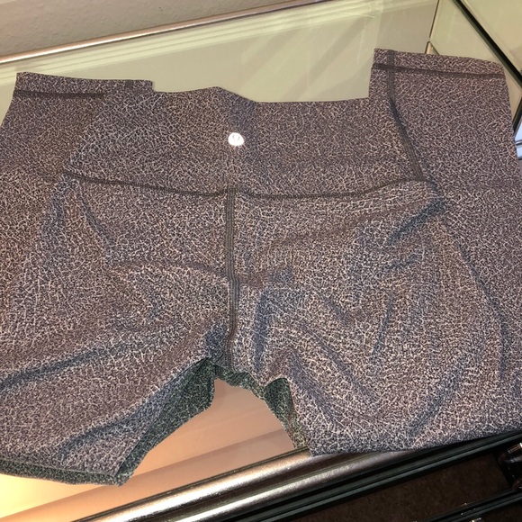 lululemon athletica Pants - Lululemon capris